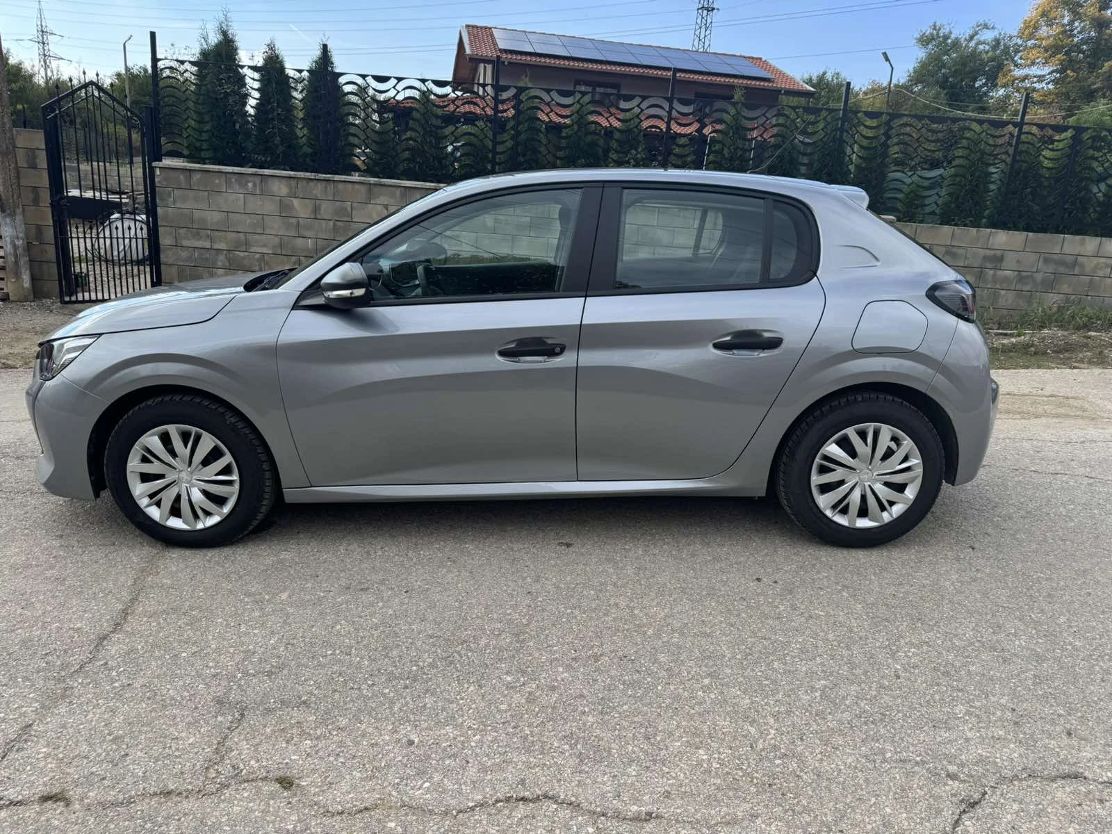 Peugeot 208 1.2 - изображение 8