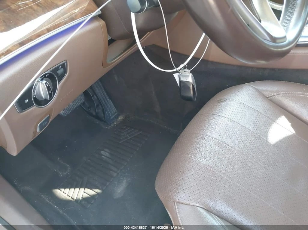 Mercedes-Benz E 300 * 4MATIC * CARFAX *    | Mobile.bg   11