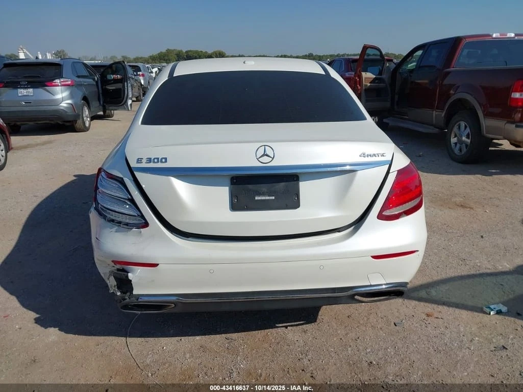 Mercedes-Benz E 300 * 4MATIC * CARFAX *    | Mobile.bg   16