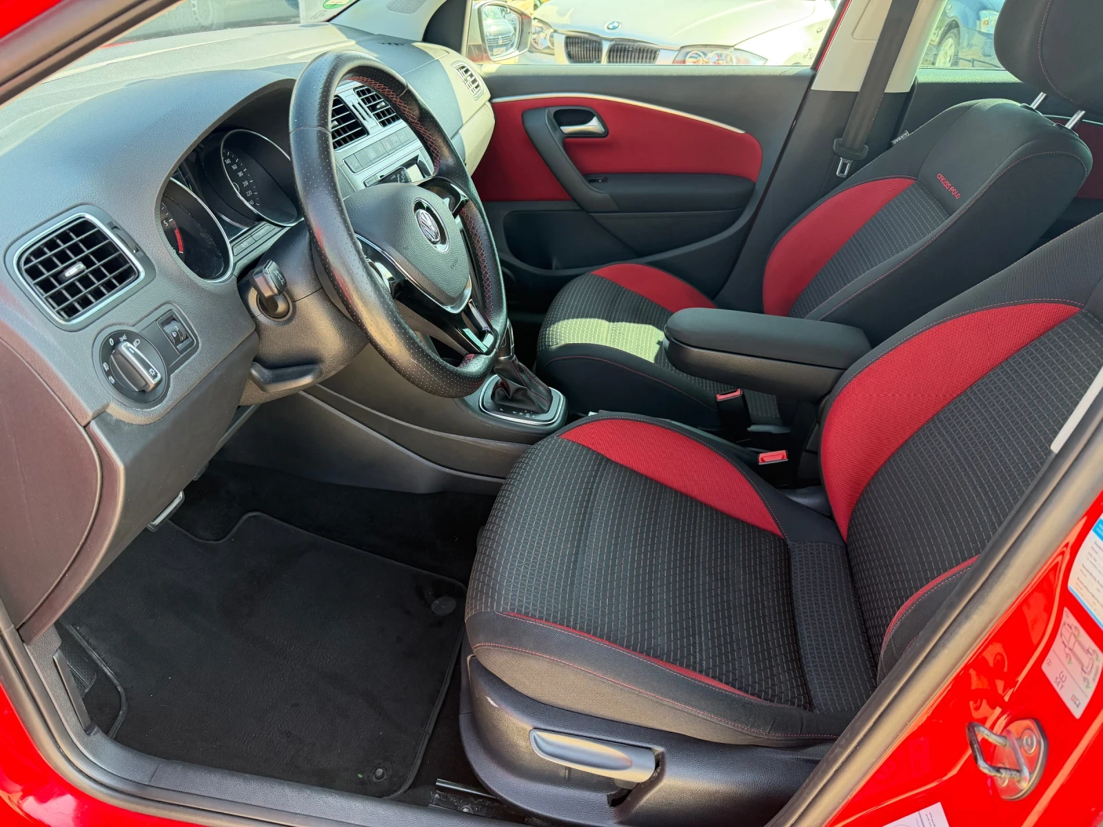 VW Polo Cross Polo 1.4tdi Автоматик!!! Подгрев! Парктроник, снимка 11 - Автомобили и джипове - 53737721