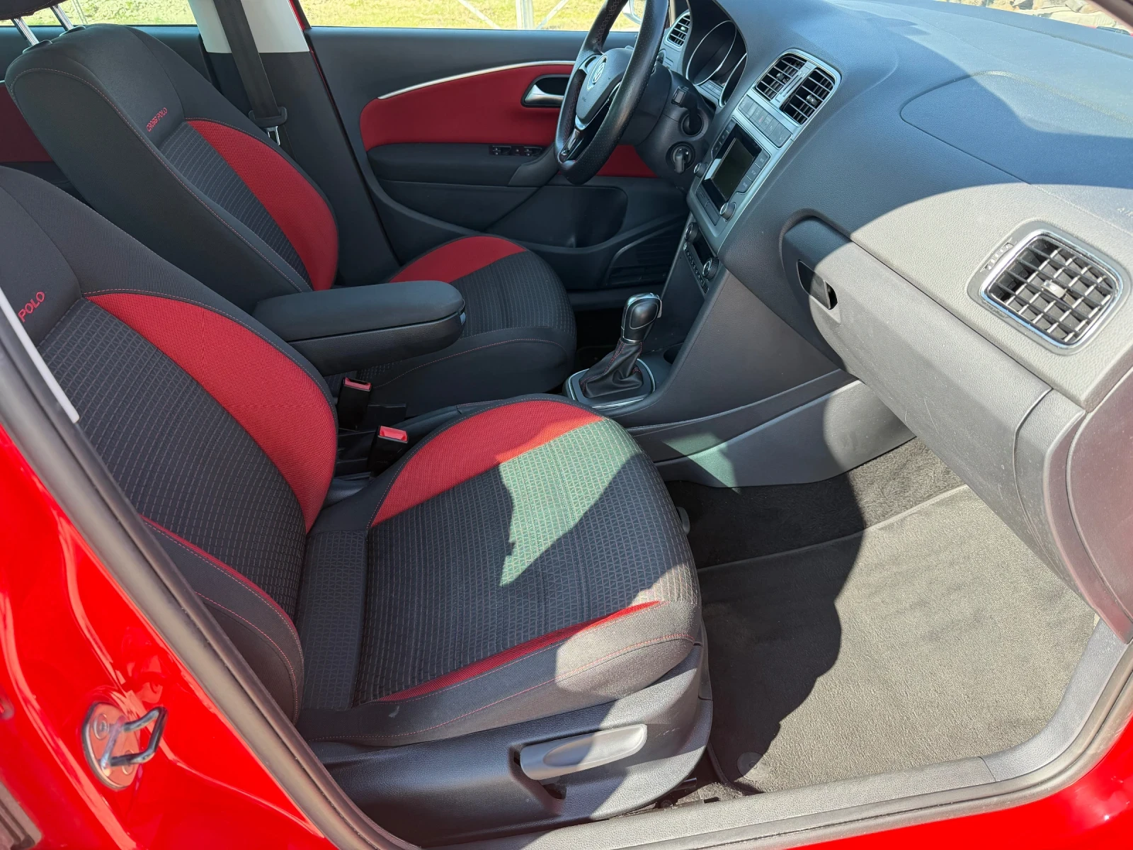 VW Polo Cross Polo 1.4tdi Автоматик!!! Подгрев! Парктроник, снимка 13 - Автомобили и джипове - 53737721