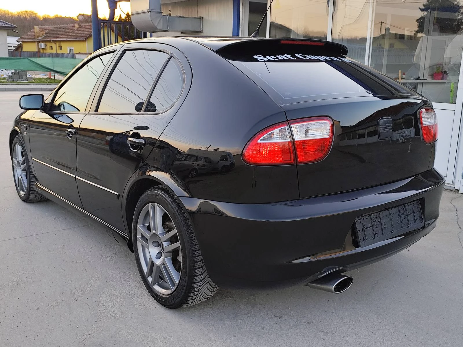 Seat Leon Cupra R, снимка 8 - Автомобили и джипове - 53770135