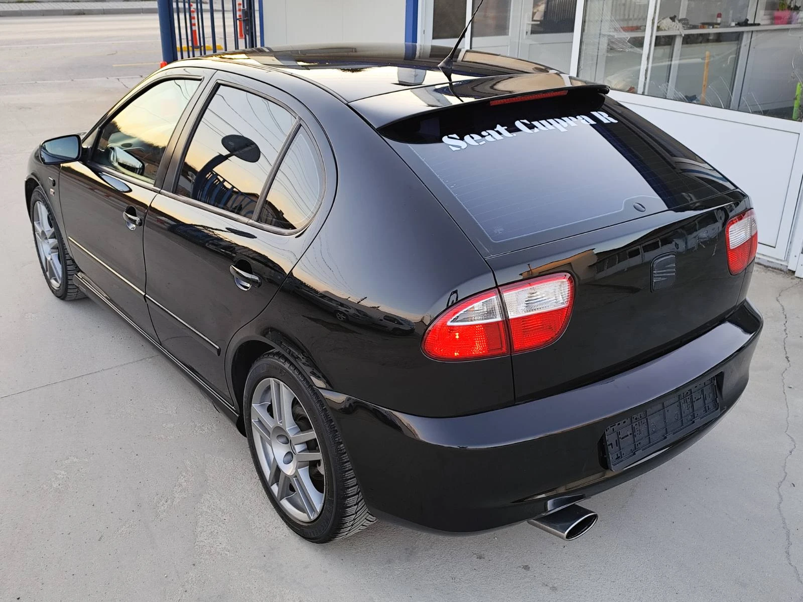 Seat Leon Cupra R, снимка 4 - Автомобили и джипове - 53770135