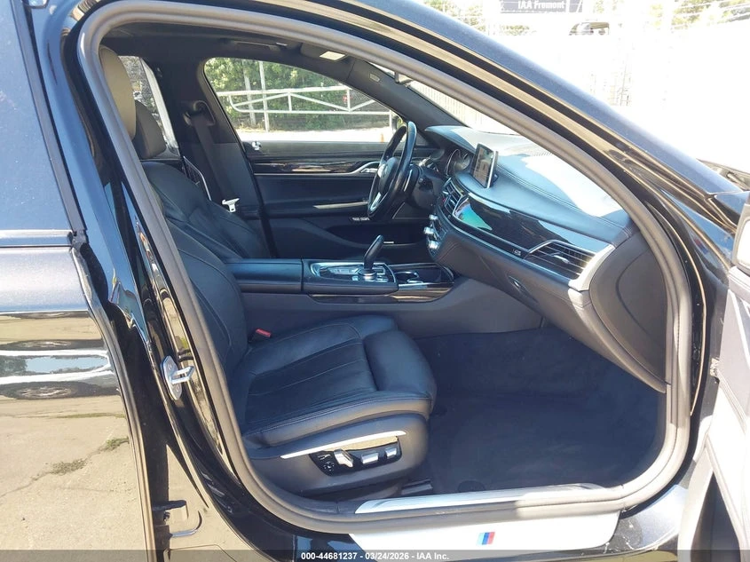 BMW 740 2016 BMW 740I, снимка 11 - Автомобили и джипове - 54065054