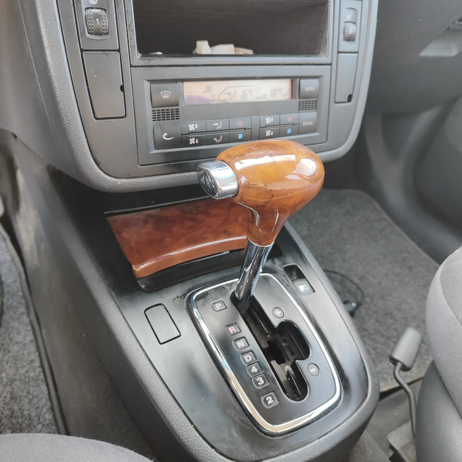 Seat Alhambra 1.9 TDI, снимка 7 - Автомобили и джипове - 54174114