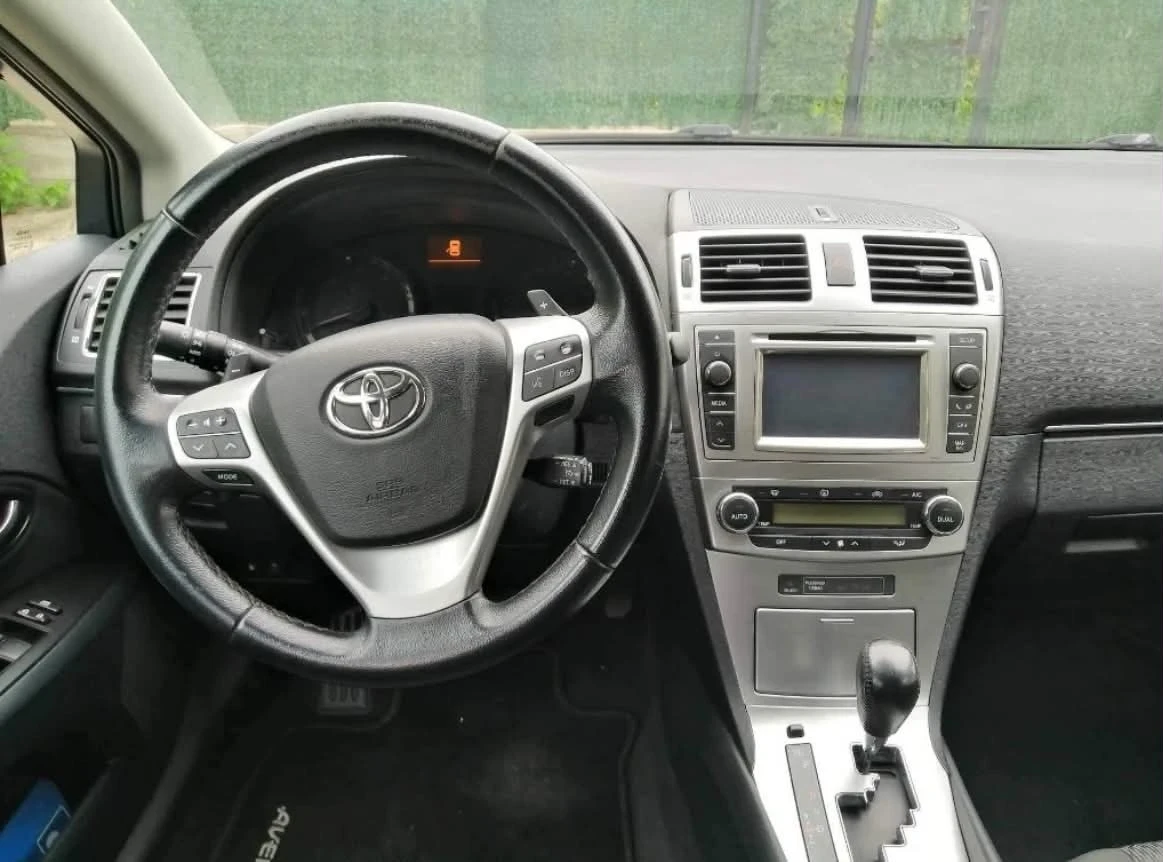 Toyota Avensis 2.2 150 к.с., снимка 7 - Автомобили и джипове - 54703572