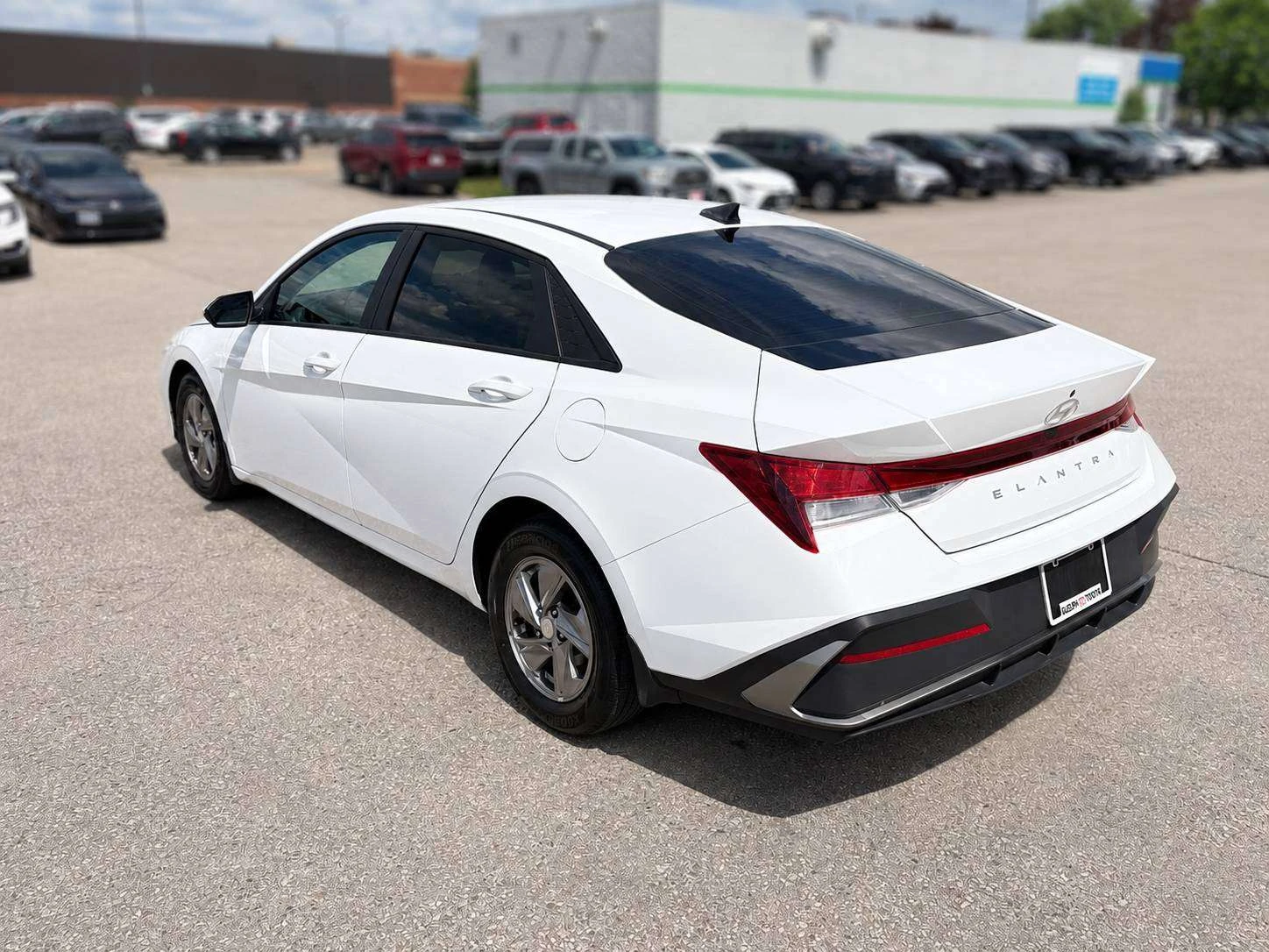 Hyundai Elantra | CarPlay, ������, ���� �� �� | Mobile.bg � ����������� 4