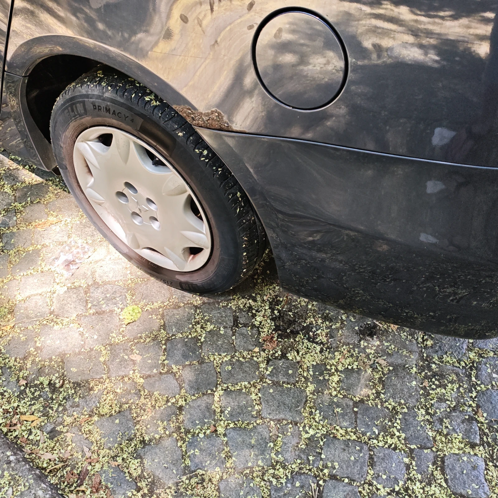 Mitsubishi Grandis 2.4 бензин , снимка 12 - Автомобили и джипове - 55422664