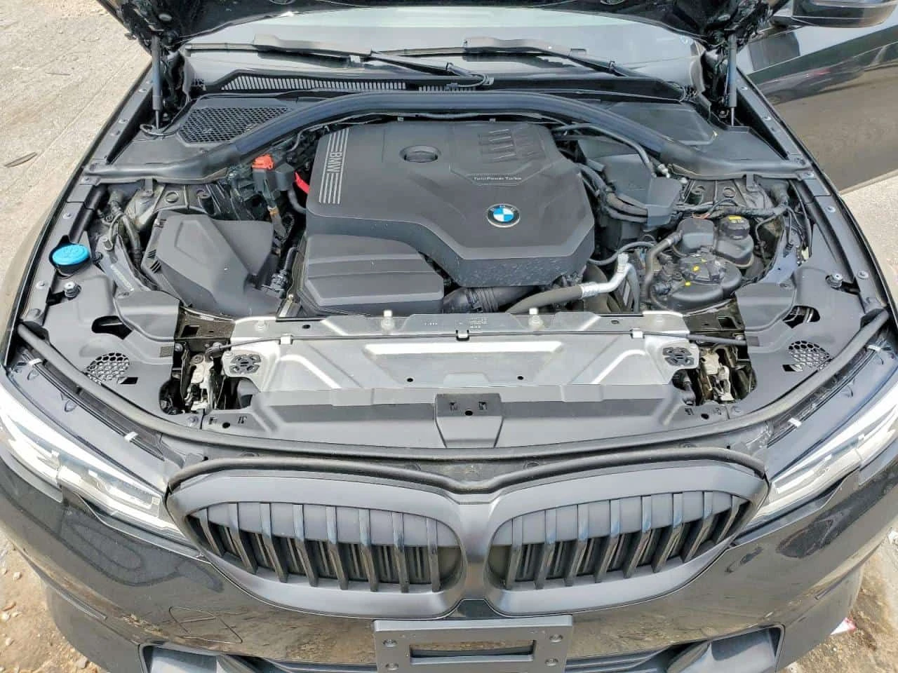 BMW 330 xDrive | CARFAX | АВТОКРЕДИТ БЕЗ ПЪРВОНАЧАЛНА , снимка 11 - Автомобили и джипове - 55544021