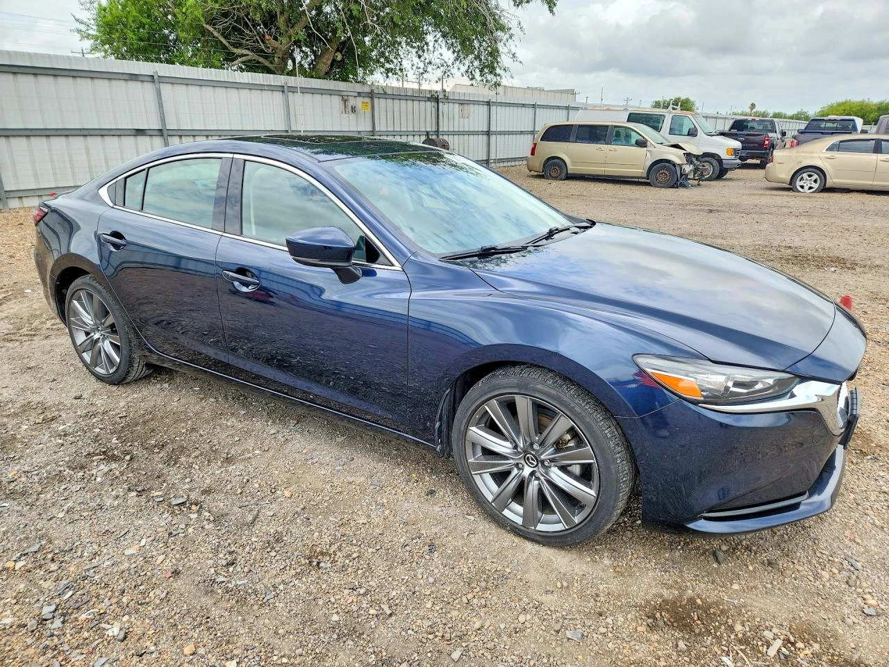 Mazda 6 2.5* ПОДГРЕВ* CARPLAY* Keyless* i-Activsense
