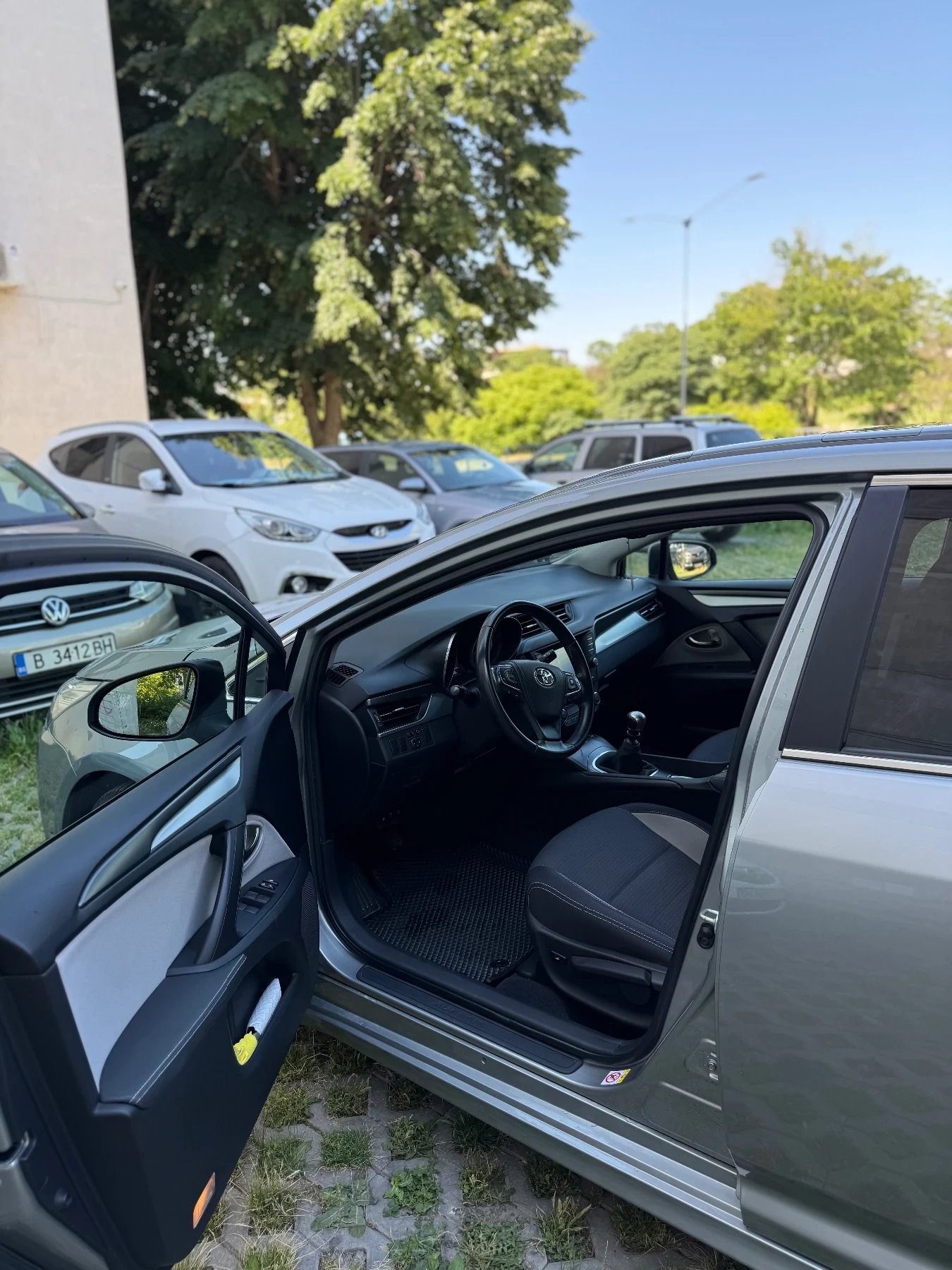 Toyota Avensis 1.8 147 кс., снимка 8 - Автомобили и джипове - 55779050