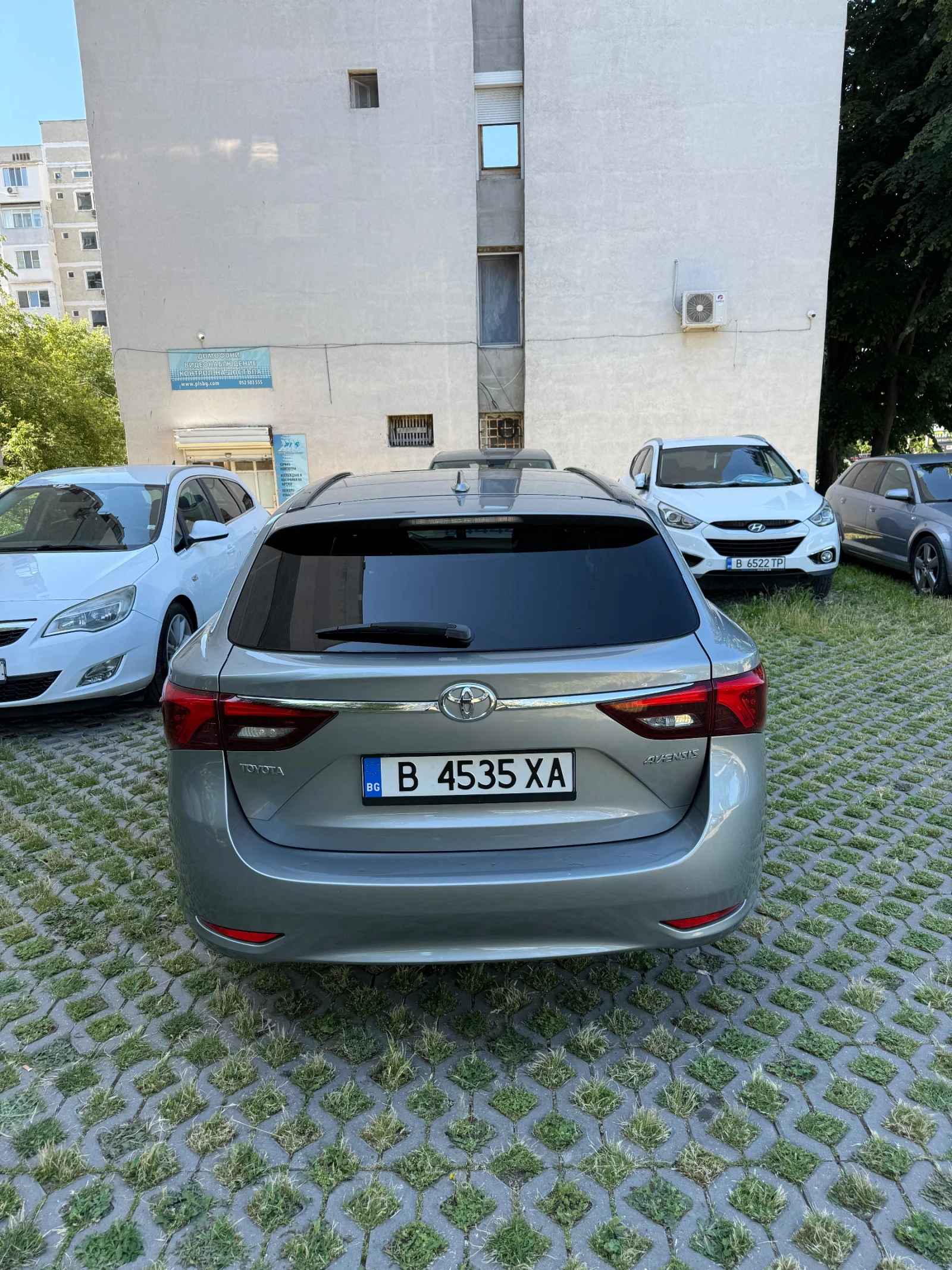 Toyota Avensis 1.8 147 кс., снимка 6 - Автомобили и джипове - 55779050