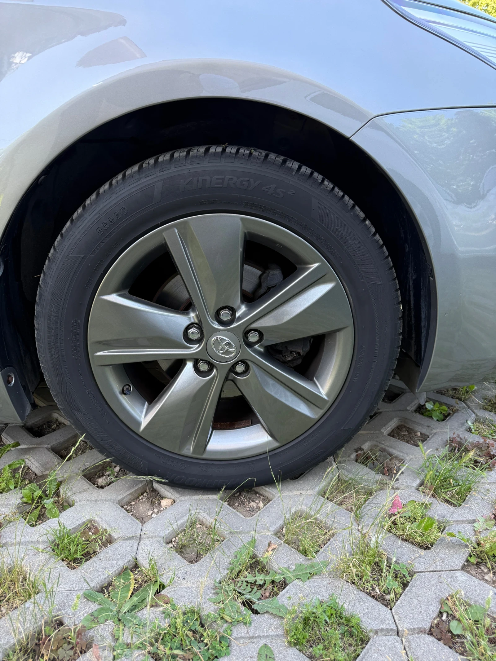 Toyota Avensis 1.8 147 кс., снимка 15 - Автомобили и джипове - 55779050