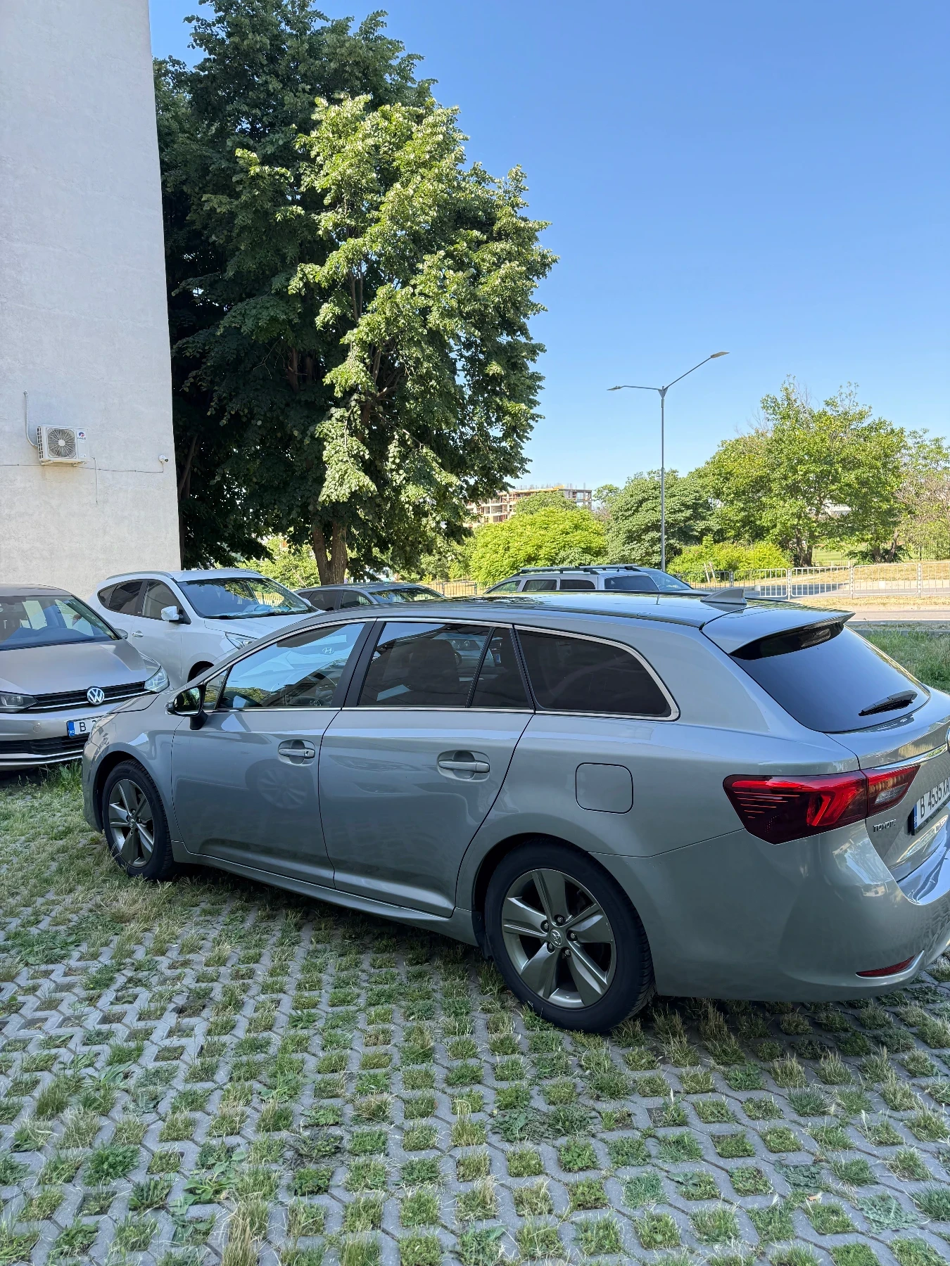 Toyota Avensis 1.8 147 кс., снимка 5 - Автомобили и джипове - 55779050
