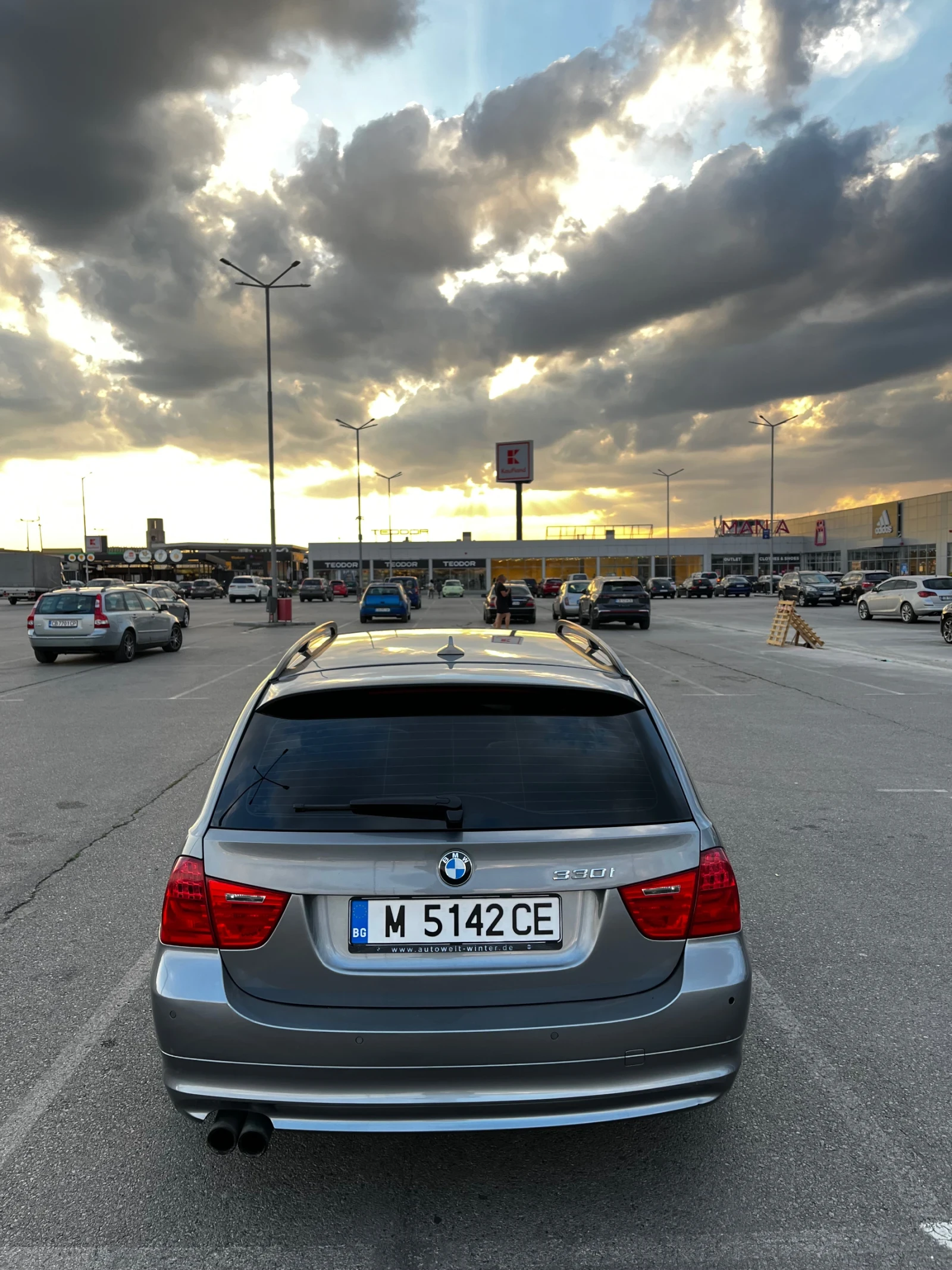 BMW 330 330xi, снимка 5 - Автомобили и джипове - 55846837