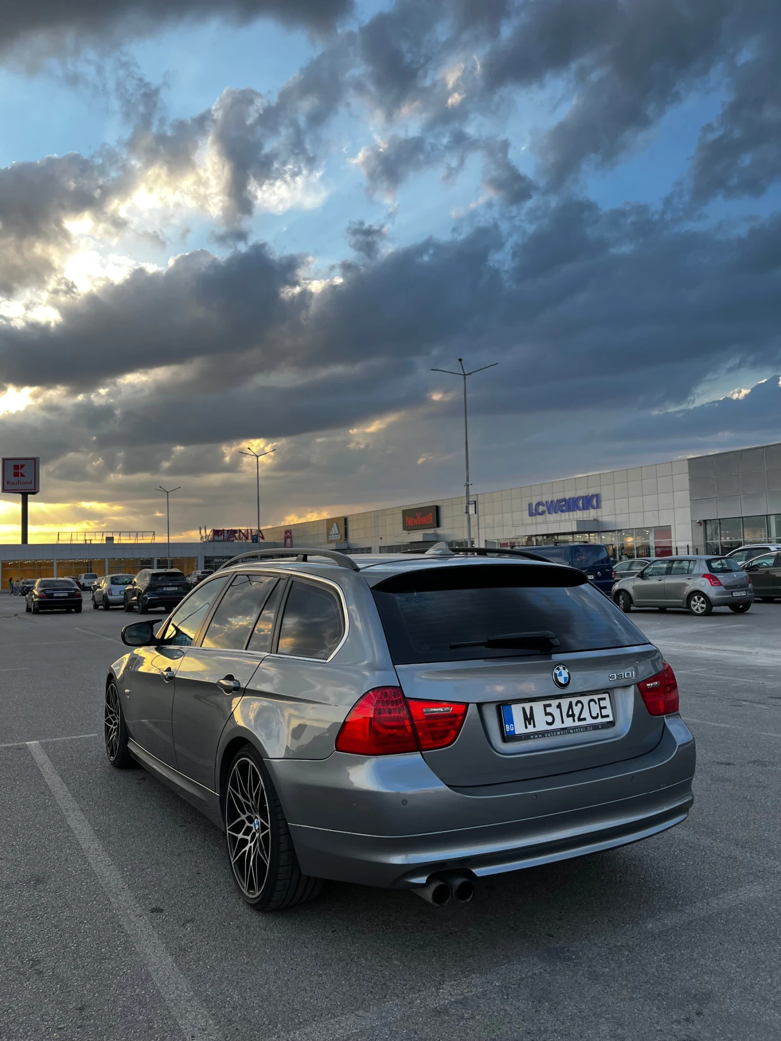 BMW 330 330xi, снимка 4 - Автомобили и джипове - 55846837