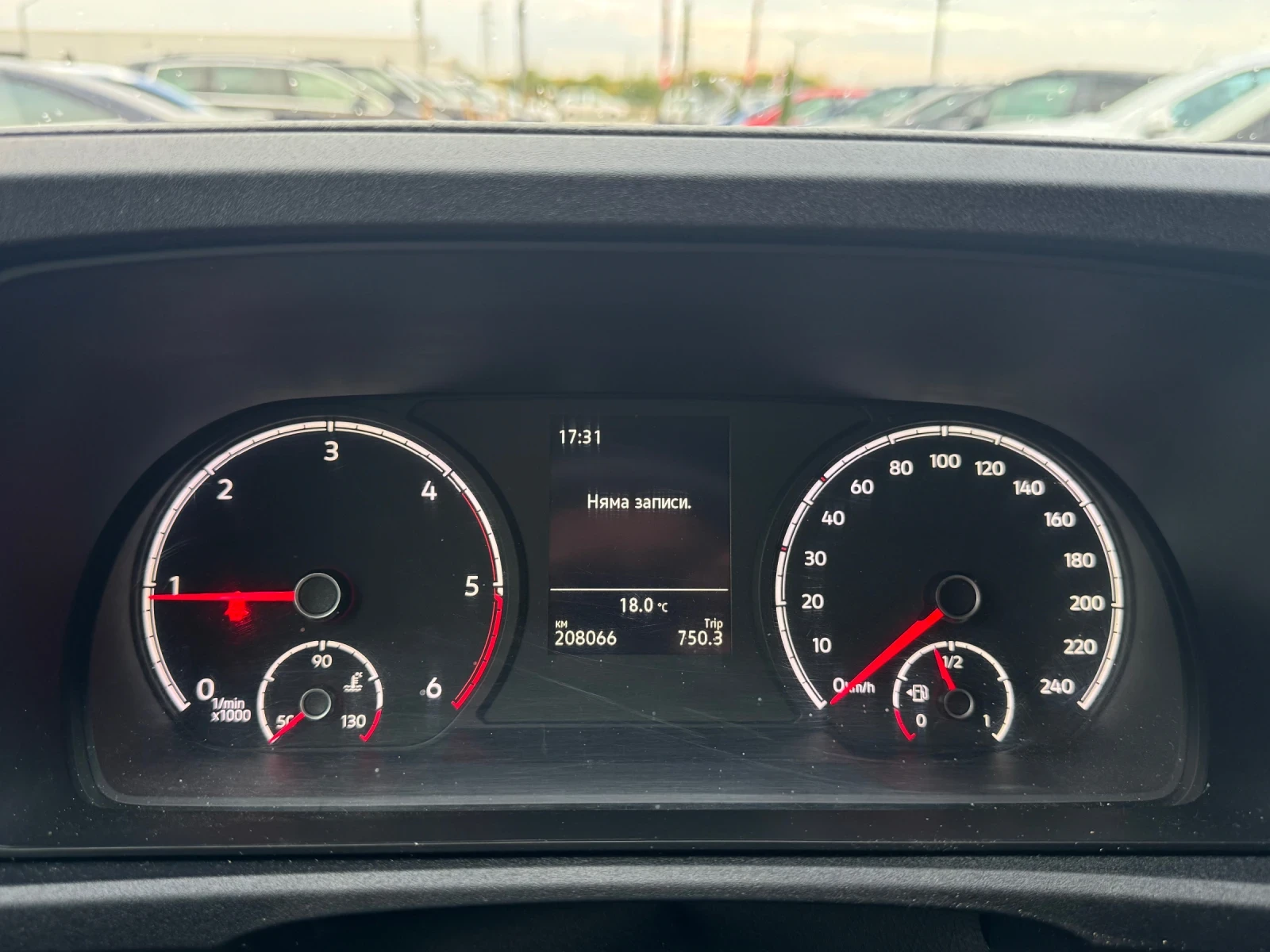 VW Caddy, снимка 16 - Автомобили и джипове - 56440340