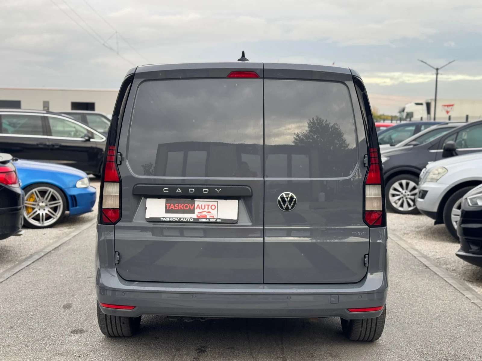 VW Caddy, снимка 7 - Автомобили и джипове - 56440340