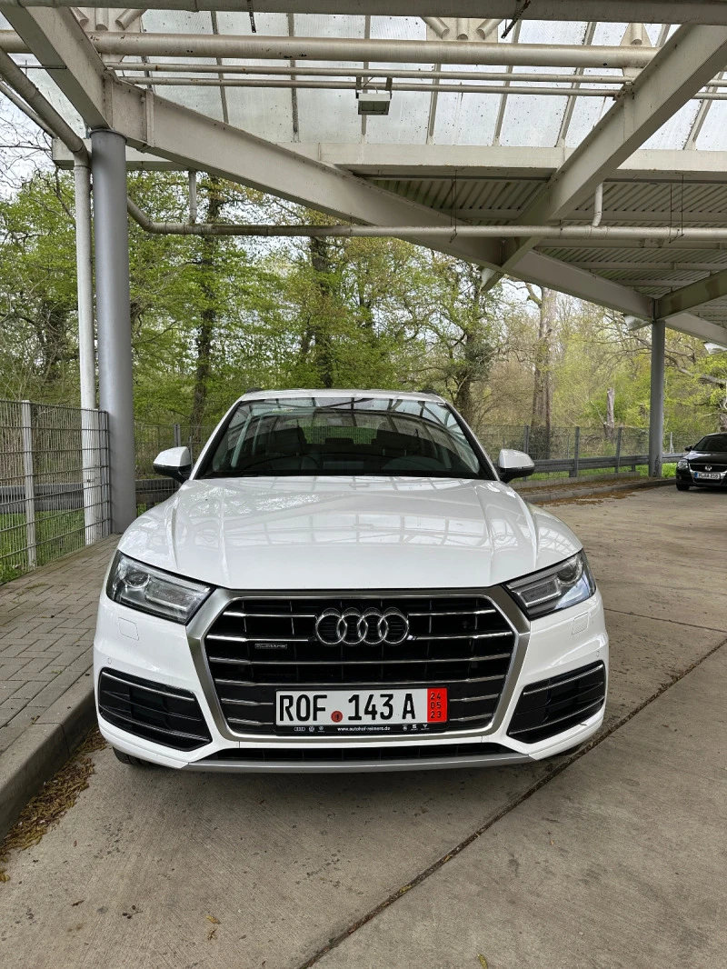 Audi Q5 С ДДС , снимка 1 - Автомобили и джипове - 47339409