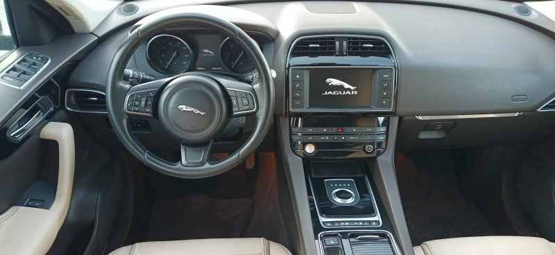 Jaguar F-PACE Exclusive/Кожа/LED Dinamic/BOSE/180kc, снимка 11 - Автомобили и джипове - 46488264