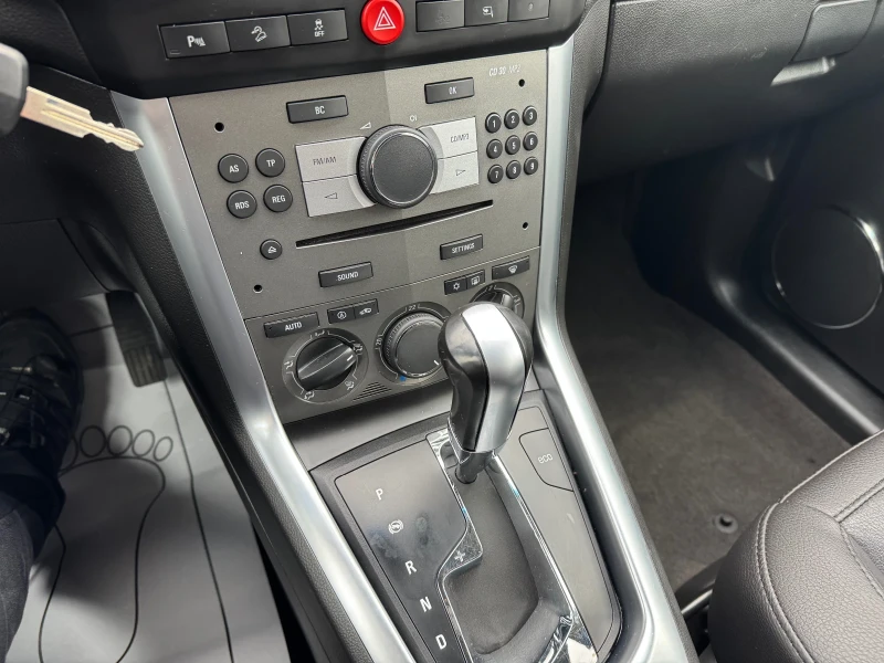 Opel Antara 2.2 tdci cosmo 4x4, снимка 12 - Автомобили и джипове - 52309560