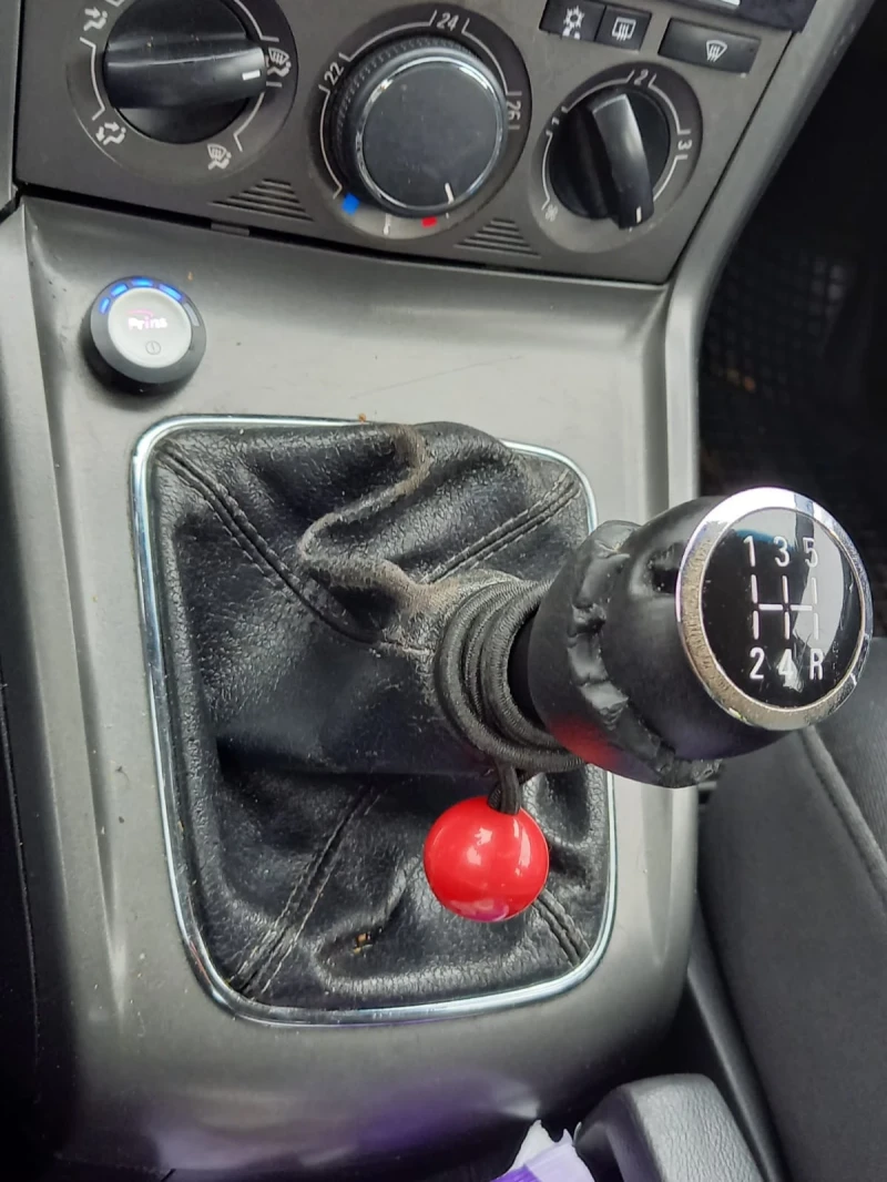 Opel Antara 2.4 бензин/газ, снимка 14 - Автомобили и джипове - 52445712