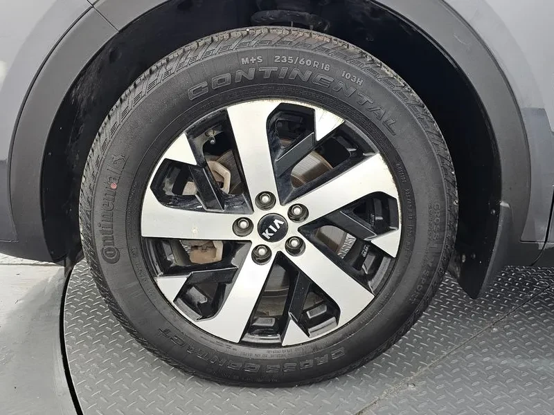 Kia Sorento Diesel 2.2 4Wd Prestige, снимка 10 - Автомобили и джипове - 56119202