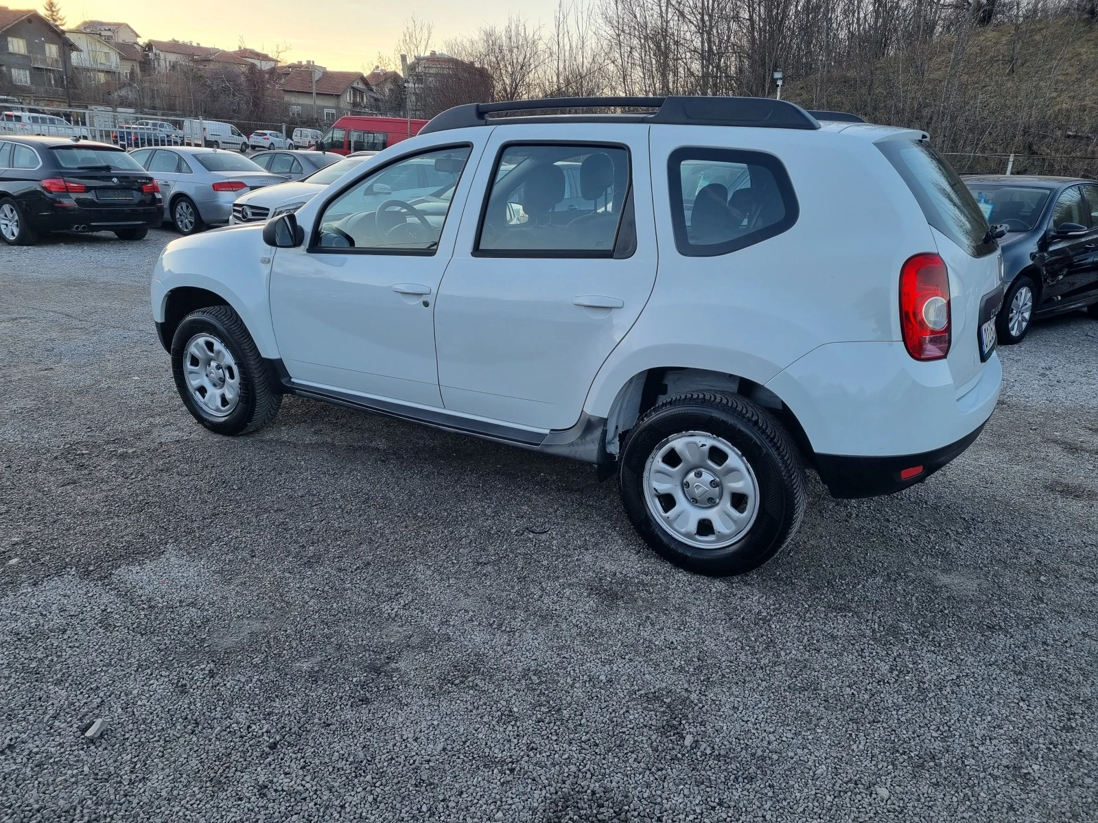 Dacia Duster 1.6i-GAZ , УНИКАТ - изображение 3