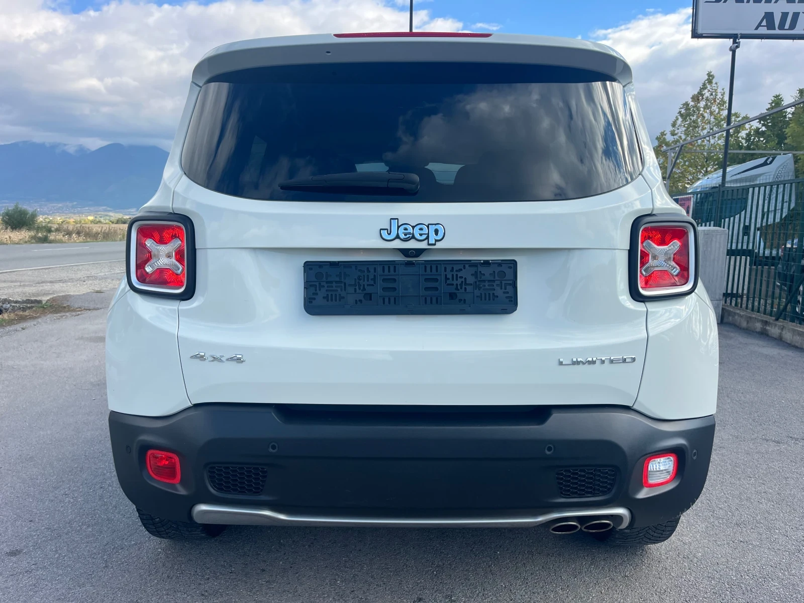 Jeep Renegade 2.0 TDi 4x4 - изображение 8
