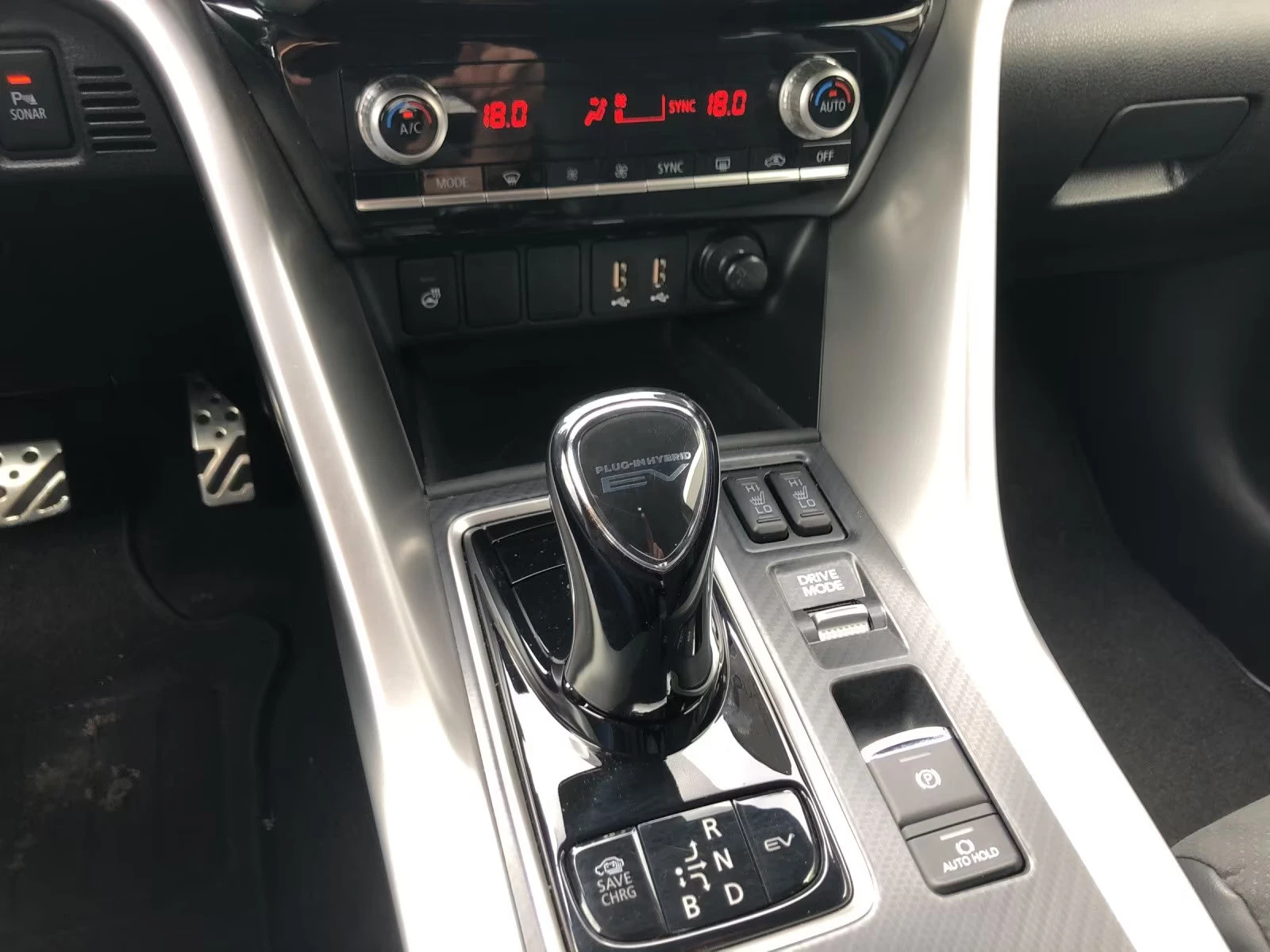 Mitsubishi Eclipse Cross 2.4PHEV/188HP/4X4/SELECT-BLACK/360/NAVI/ACC/876v | Mobile.bg � ����������� 16