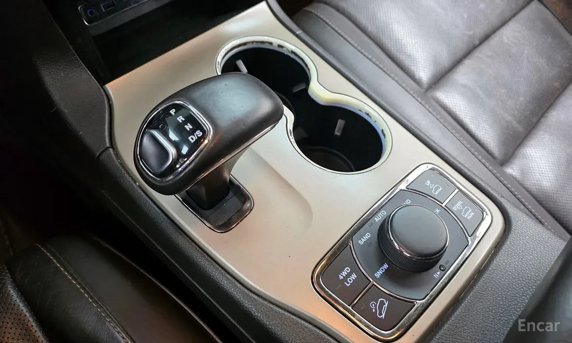 Jeep Grand cherokee SUMMIT / DISTRONIC / ОБДУХВАНЕ / ПАНОРАМА         , снимка 13 - Автомобили и джипове - 54060566