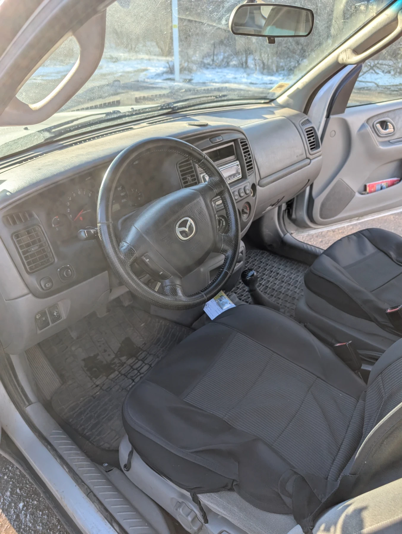 Mazda Tribute 2.0i 4x4, снимка 5 - Автомобили и джипове - 54070189