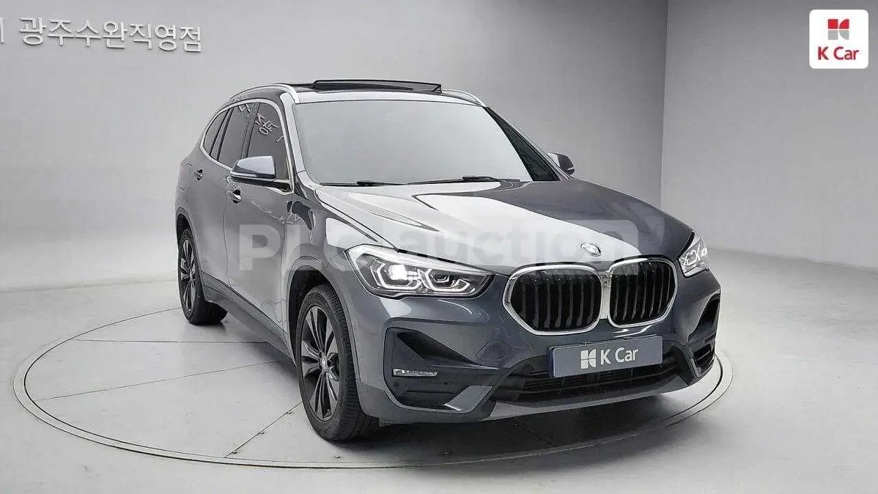 BMW X1 20i xDrive| КАМЕРА| ПОДГРЕВ| ПАМЕТ| ВКЛ.ТЕХНОТЕСТ, снимка 3 - Автомобили и джипове - 54868510