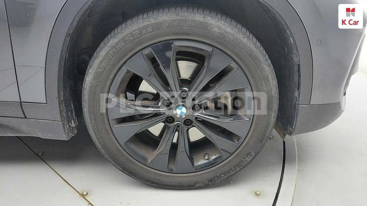 BMW X1 20i xDrive| КАМЕРА| ПОДГРЕВ| ПАМЕТ| ВКЛ.ТЕХНОТЕСТ, снимка 17 - Автомобили и джипове - 54868510