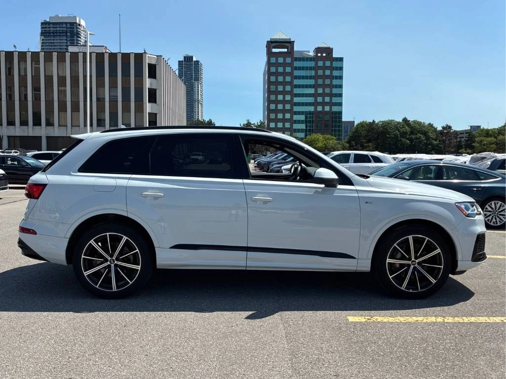 Audi Q7 Komfort / CARFAX / АВТОКРЕДИТ , снимка 2 - Автомобили и джипове - 55830613