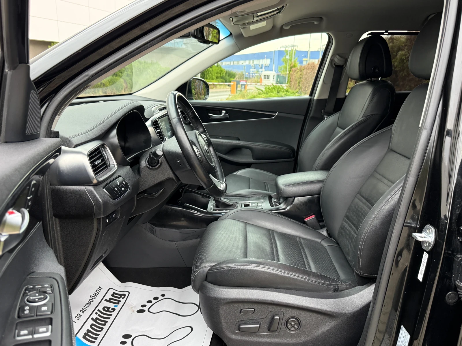 Kia Sorento 2.2 CRDI AWD PLATINUM EDITION ВСИЧКИ ЕКСТРИ, снимка 6 - Автомобили и джипове - 56233594
