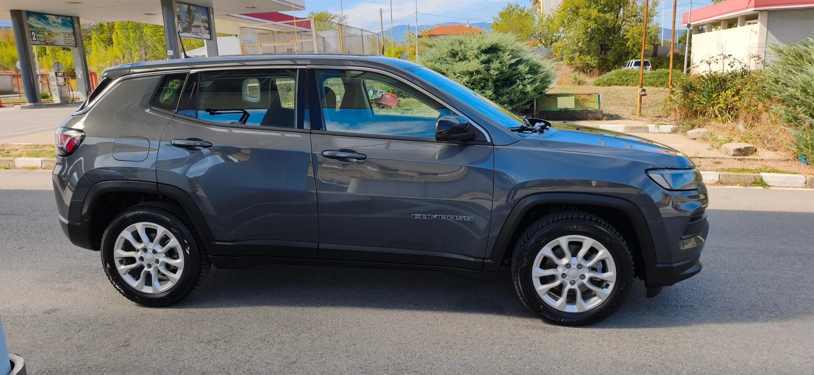 Jeep Compass 1.6M-JET EU6D, снимка 8 - Автомобили и джипове - 56298565