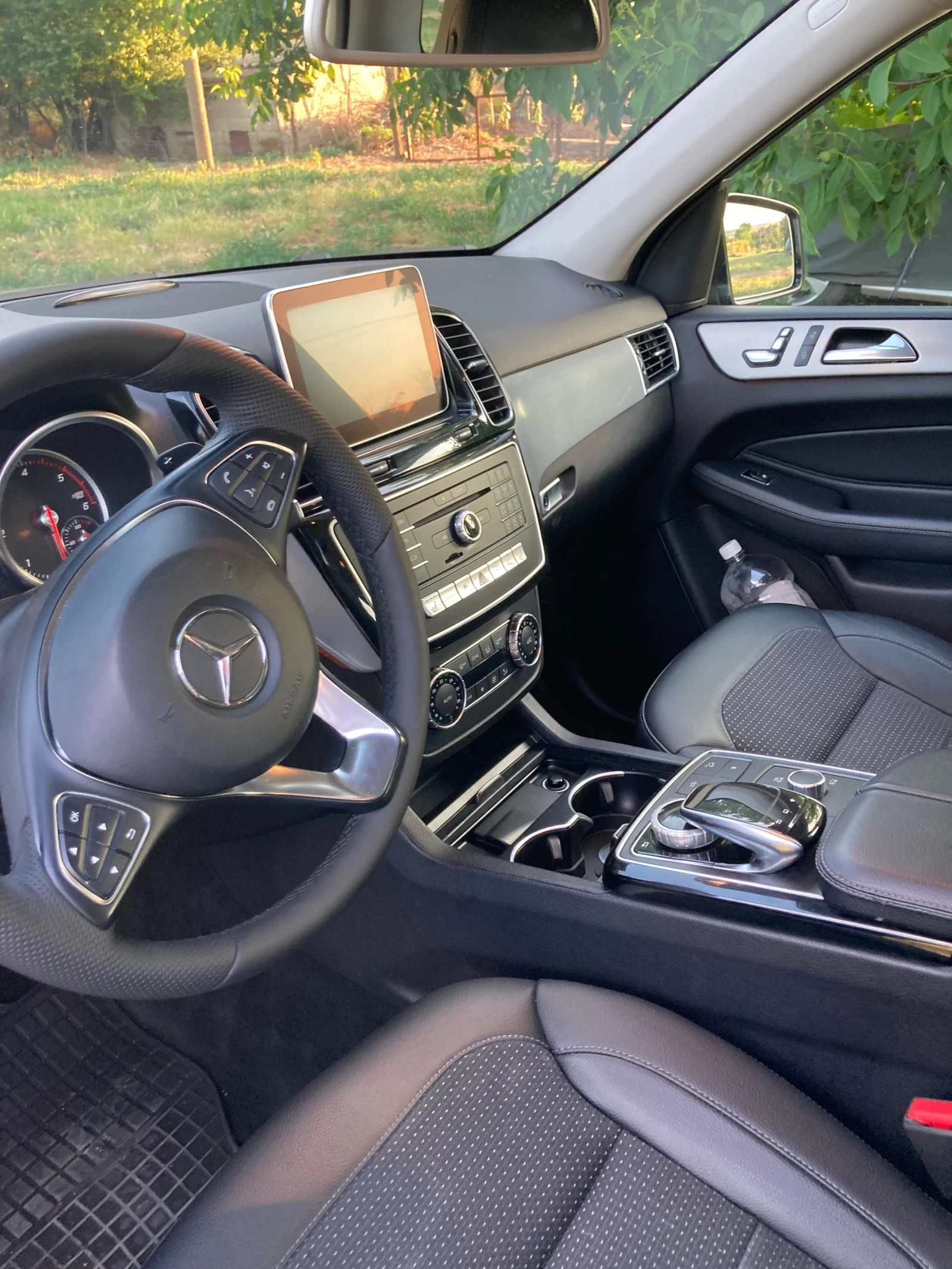 Mercedes-Benz GLE 250, снимка 9 - Автомобили и джипове - 56750438