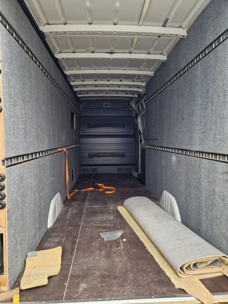 VW Crafter Maxi 136k.c., снимка 8 - Бусове и автобуси - 52662597