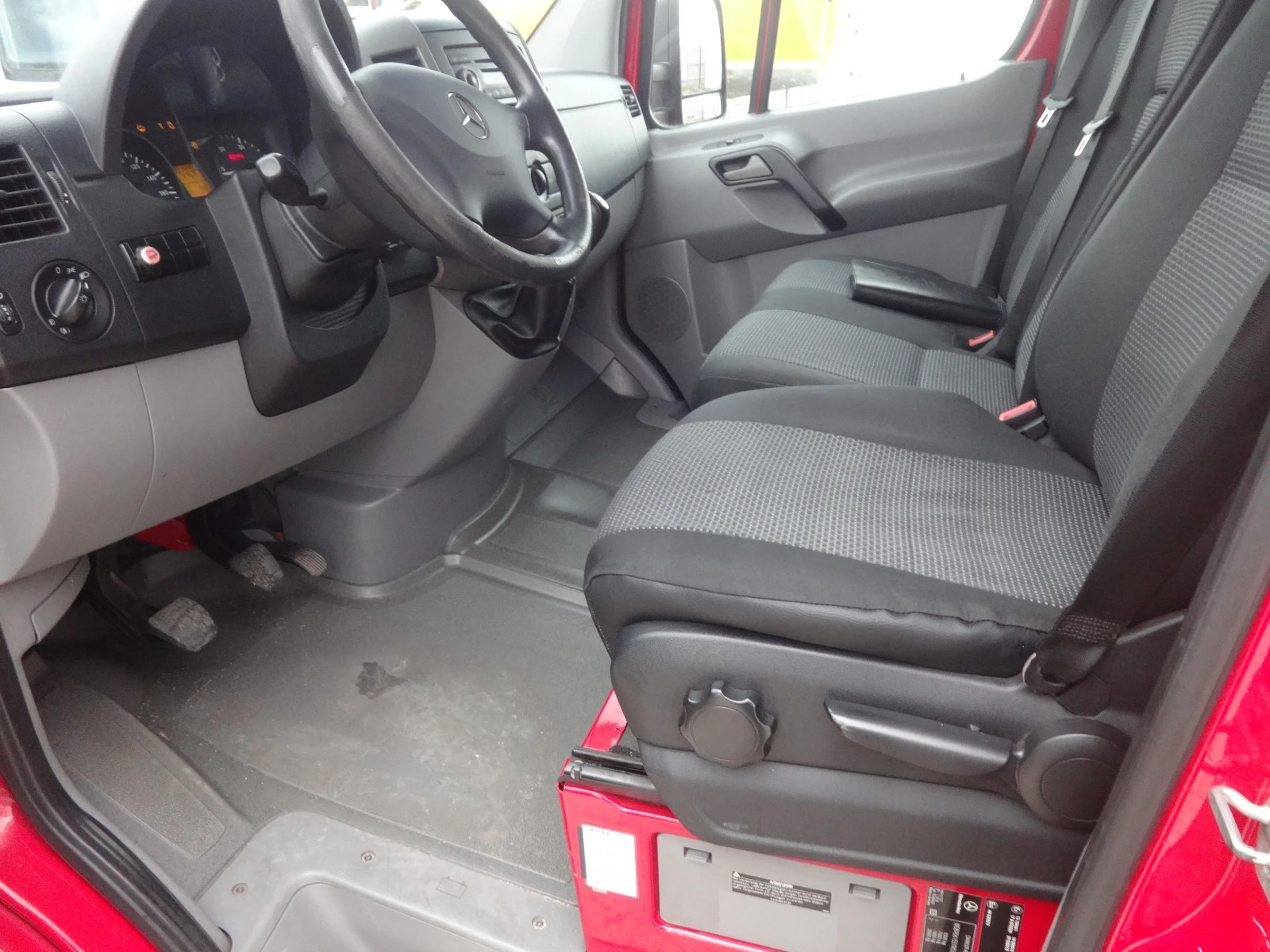 Mercedes-Benz Sprinter 516 +  -3.60   | Mobile.bg   12