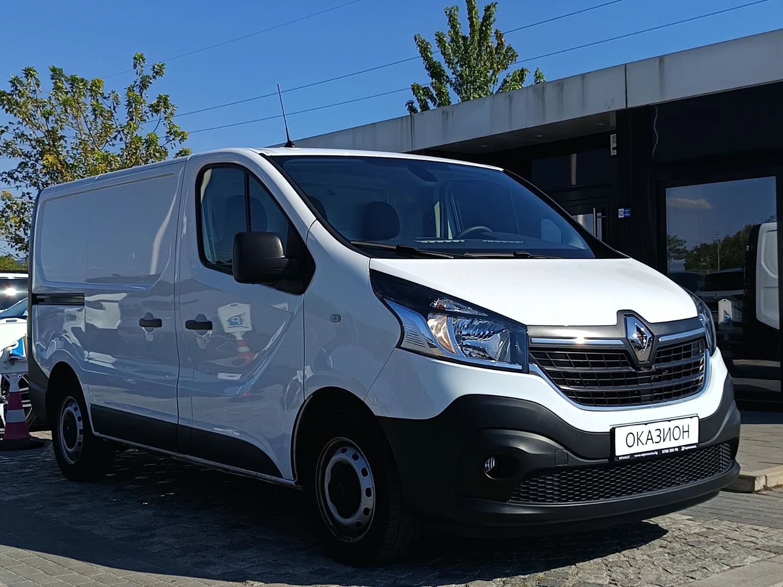 Renault Trafic 2.0dCi/120 к.с/Life - изображение 3