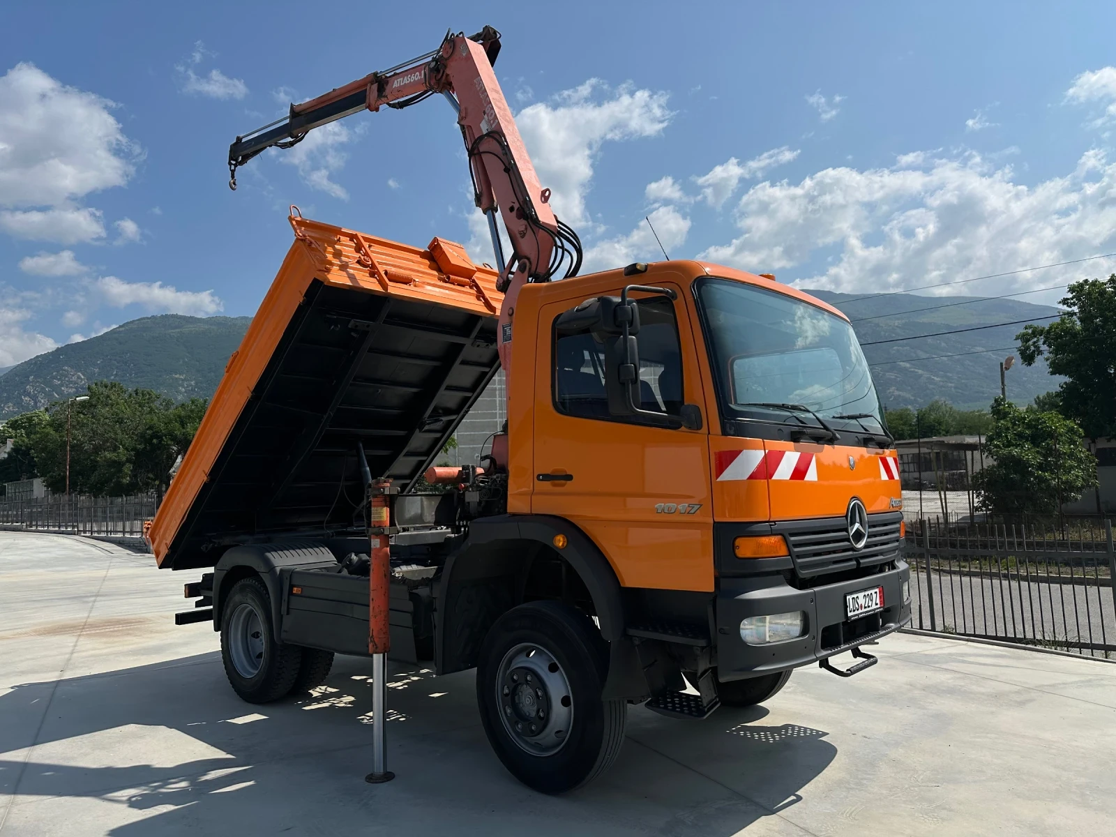 Mercedes-Benz Atego 1017* 4x4* Тристранен самосвал* Atlas60 - изображение 2