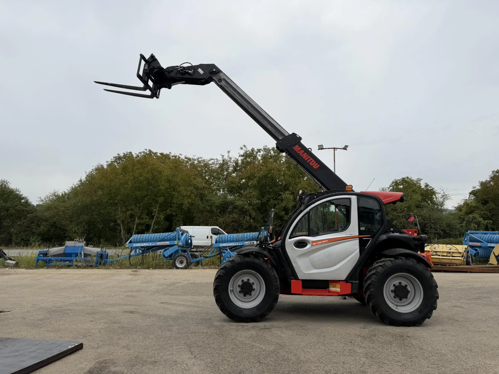 Телескопичен товарач Manitou MLT 630-105V Premium, снимка 2 - Селскостопанска техника - 56271833
