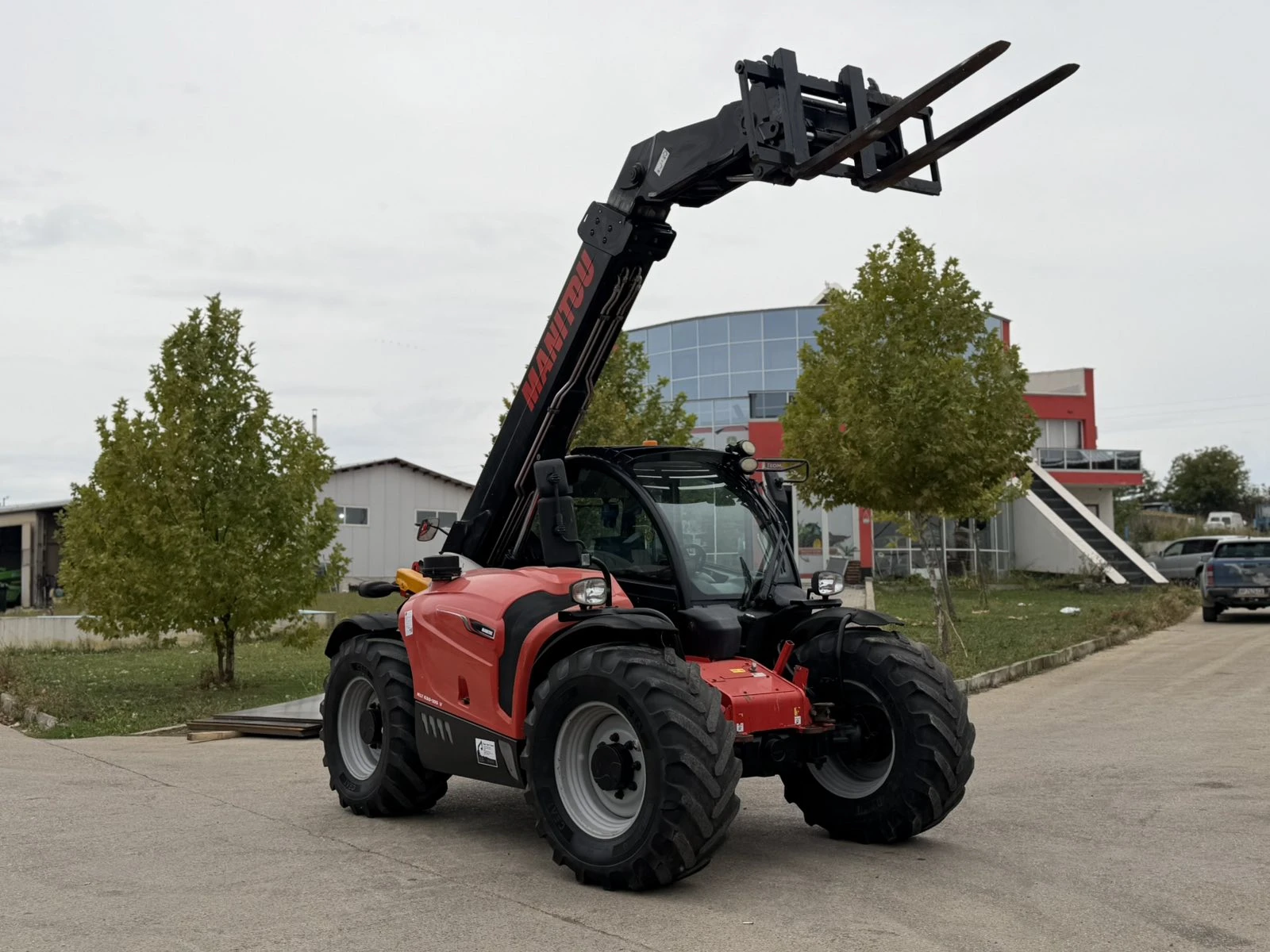 Телескопичен товарач Manitou MLT 630-105V Premium