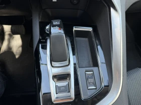 Peugeot 3008 1.6L Plug-in Hybrid 4 300 к.с. 4х4, снимка 13