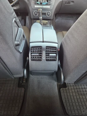 Mercedes-Benz C 180, снимка 13