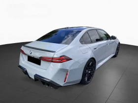 BMW M5 xDrive/M DRIVERS PACKAGE/ICONIC GLOW/360/HUD/PANO, снимка 4