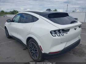 Ford Mustang Mach-E Premium AWD, снимка 3