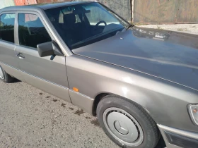 Mercedes-Benz E 200, снимка 4