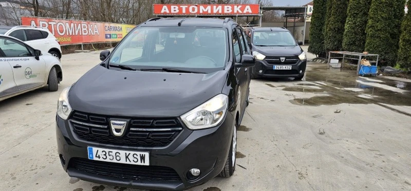 Dacia Lodgy FACELIFT-1.6i+ Заводска Газ* 2019г., снимка 15 - Автомобили и джипове - 44725514